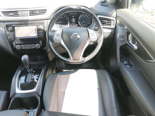 エクストレイル2.0 20Xt エマージェンシーブレーキパッケージ 3列車
