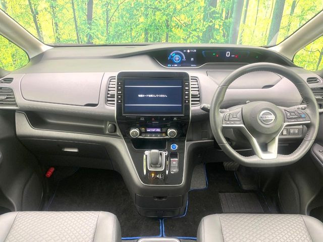 セレナ1.2 e-POWER ハイウェイスターV
