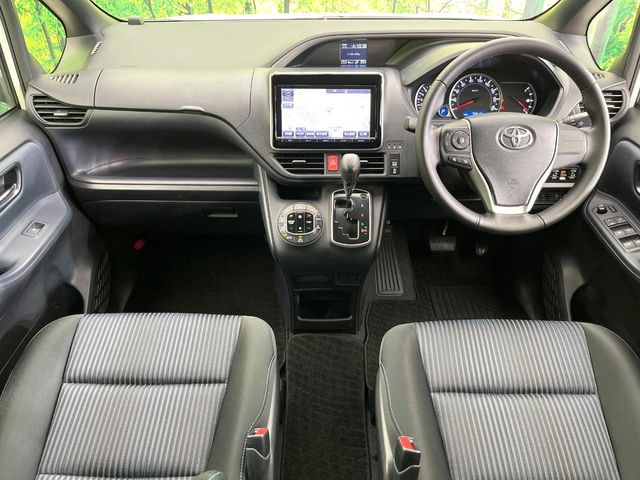 ヴォクシー2.0 ZS