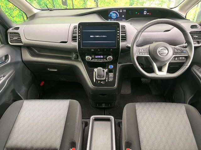 セレナ1.2 e-POWER ハイウェイスターV