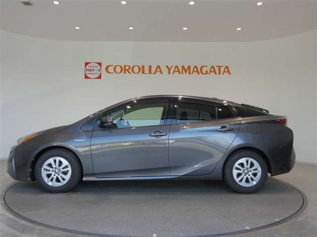 プリウス1.8 S