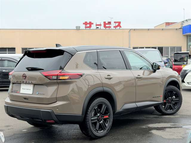 エクストレイル1.5 ロック クリーク e-4ORCE 4WD
