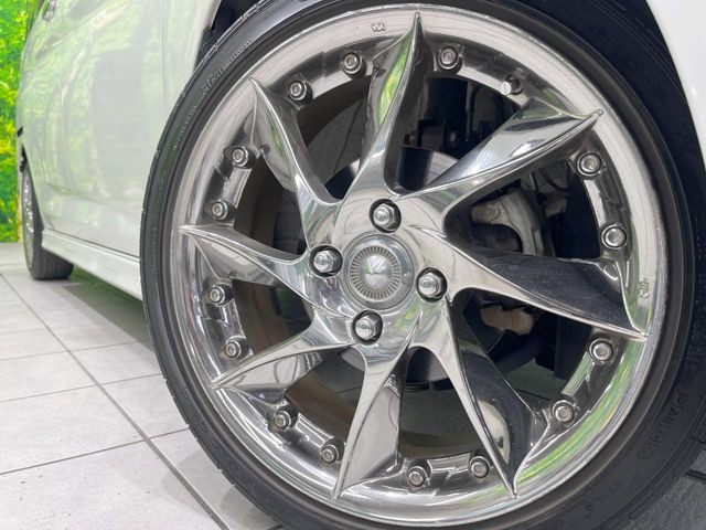 �y����16�C���`�A���~�z�C�[���z�O�ςɃ}�b�`���������A���~�z�C�[���𑕒����Ă���܂��B�e��ЊO�A���~�z�C�[����A�X�^�b�h���X�^�C�����戵�����Ă���܂��B���񂲑��k����������
