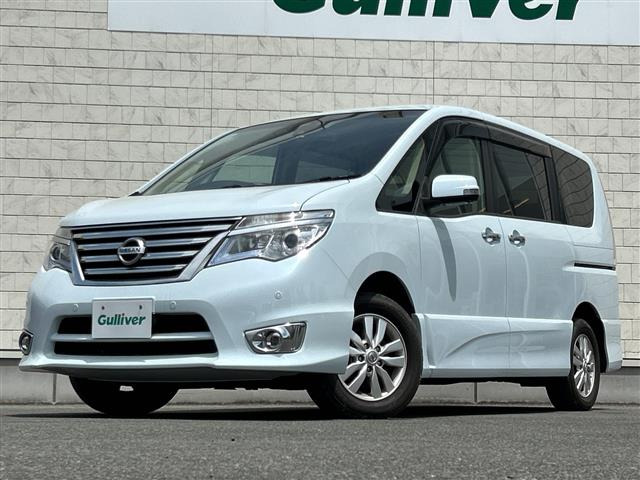 セレナ2.0 ハイウェイスター Vセレクション+Safety II 4WD