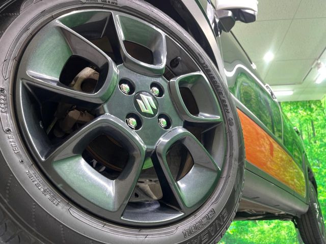 �y����16�C���`�A���~�z�C�[���z�O�ςɃ}�b�`���������A���~�z�C�[���𑕒����Ă���܂��B�e��ЊO�A���~�z�C�[����A�X�^�b�h���X�^�C�����戵�����Ă���܂��B���񂲑��k����������