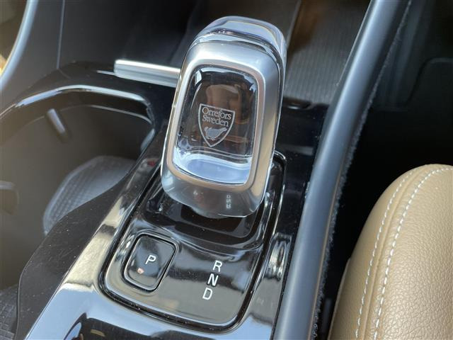 XC40B4 AWD インスクリプション 4WD