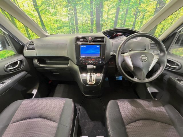 セレナ2.0 ハイウェイスター S-HYBRID