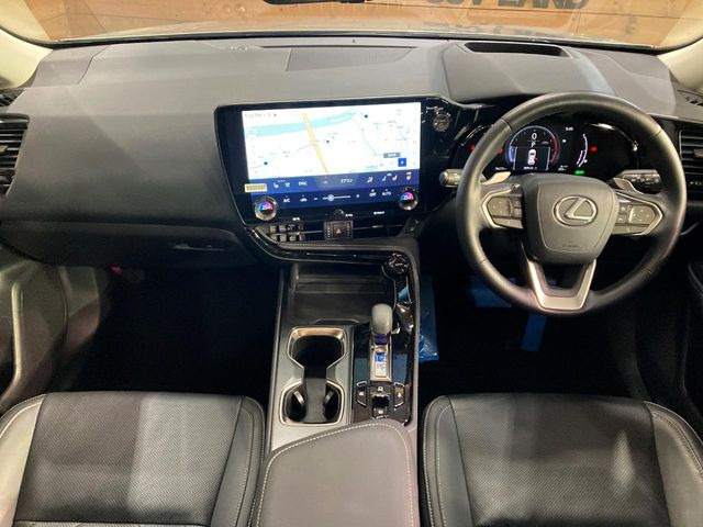 NX350h バージョンL