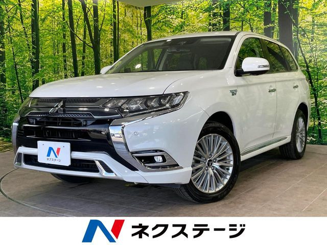 アウトランダーPHEV2.4 G プラスパッケージ 4WD