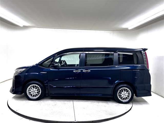 ノア1.8 ハイブリッド Si W×B II