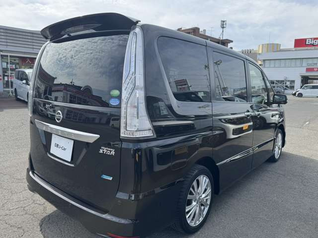 セレナ2.0 ハイウェイスター 4WD