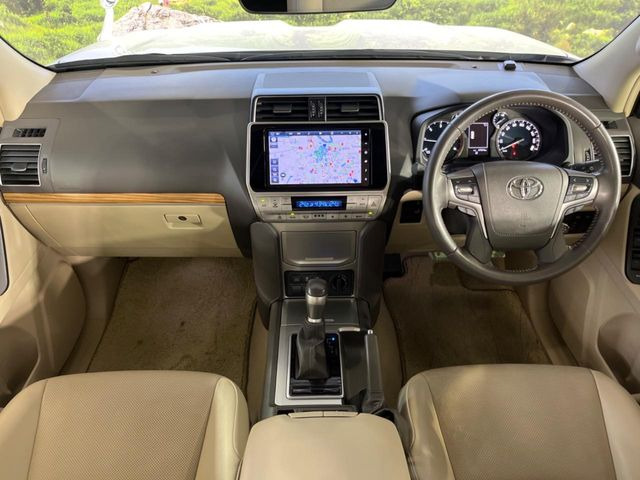ランドクルーザープラド2.8 TX Lパッケージ マットブラック エディション ディーゼル 4WD