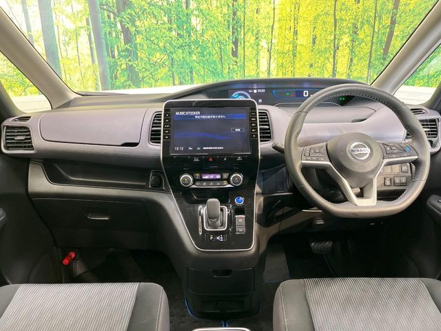 セレナ1.2 e-POWER ハイウェイスターV