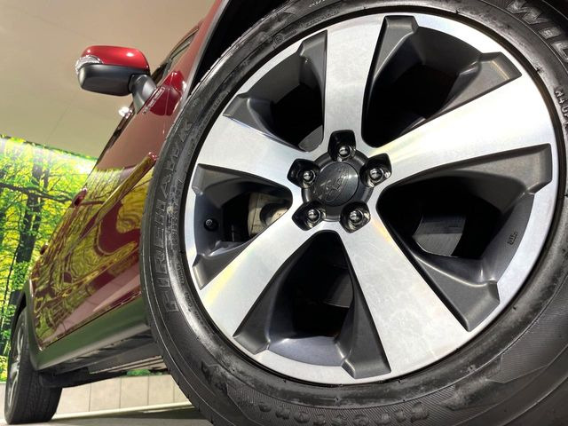 �y����17�C���`�A���~�z�C�[���z�O�ςɃ}�b�`���������A���~�z�C�[���𑕒����Ă���܂��B�e��ЊO�A���~�z�C�[����A�X�^�b�h���X�^�C�����戵�����Ă���܂��B���񂲑��k����������