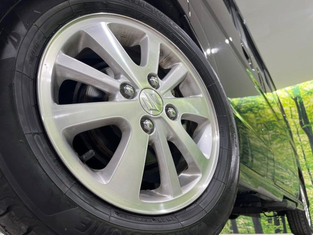 �y����14�C���`�A���~�z�C�[���z�O�ςɃ}�b�`���������A���~�z�C�[���𑕒����Ă���܂��B�e��ЊO�A���~�z�C�[����A�X�^�b�h���X�^�C�����戵�����Ă���܂��B���񂲑��k����������