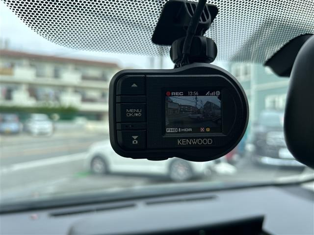 プリウスα1.8 S