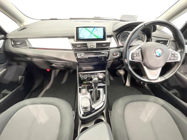 2シリーズグランツアラー218i