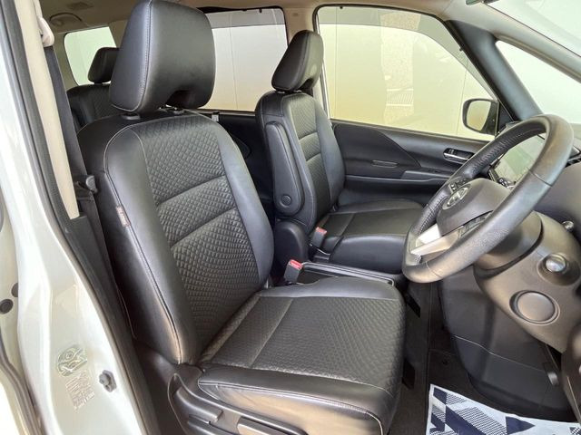 �^�]�Ȃ܂��ɂ͏\���ȃX�y�[�X������A�啿�ȕ��ł��������^�]���Ă�����������ł��B