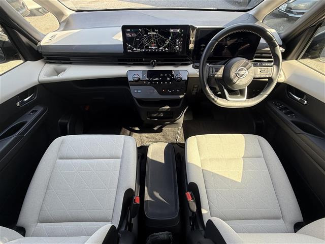 セレナ1.2 e-POWER XV