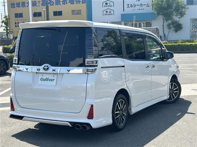 ヴォクシー2.0 ZS 煌