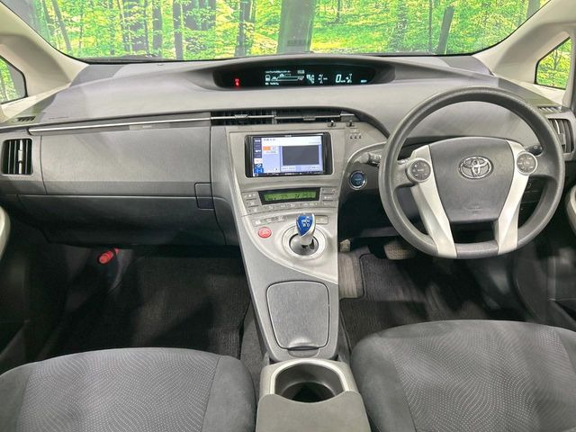 プリウス1.8 S
