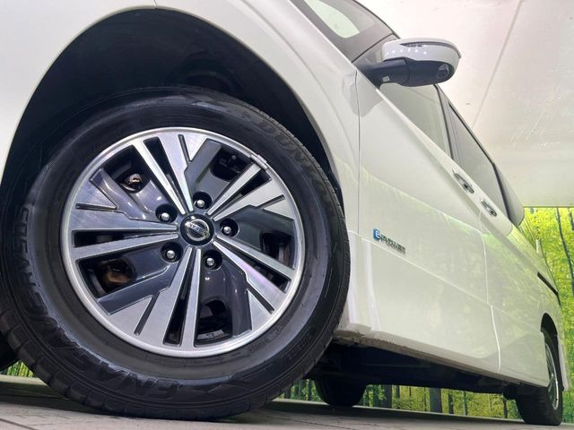 �y�����A���~�z�C�[���z�O�ςɃ}�b�`���������A���~�z�C�[���𑕒����Ă���܂��B�e��ЊO�A���~�z�C�[����A�X�^�b�h���X�^�C�����戵�����Ă���܂��B���񂲑��k����������