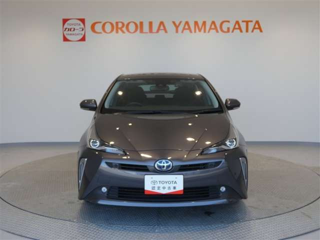 プリウス1.8 S セーフティ プラスII E-Four 4WD
