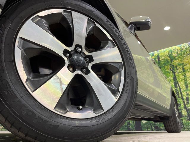 �y����17�C���`�A���~�z�C�[���z�O�ςɃ}�b�`���������A���~�z�C�[���𑕒����Ă���܂��B�e��ЊO�A���~�z�C�[����A�X�^�b�h���X�^�C�����戵�����Ă���܂��B���񂲑��k����������