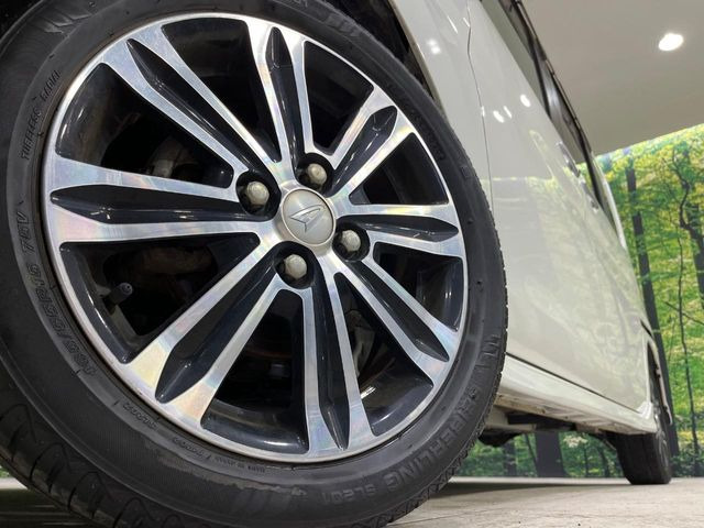 �y����15�C���`�A���~�z�C�[���z�O�ςɃ}�b�`���������A���~�z�C�[���𑕒����Ă���܂��B�e��ЊO�A���~�z�C�[����A�X�^�b�h���X�^�C�����戵�����Ă���܂��B���񂲑��k����������
