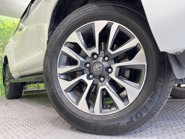 �y�����I�v�V����19�C���`�A���~�z�C�[���z�����I�v�V�����z�C�[���𑕒��B���s���\�̌���ɉ����A�O�ς����X�^�C���b�V���ɂȂ��Ă��܂��B