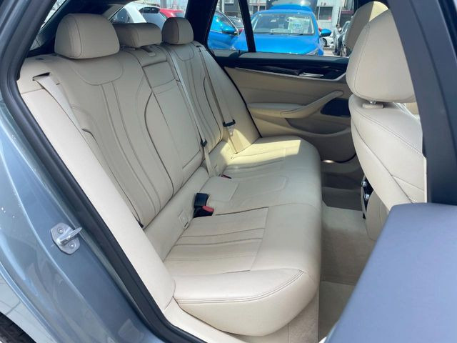 ���㕔���Ȃ��C�ɂȂ�悤�ȃL�Y�E�����ւ��蓙�A�傫�ȃ_���[�W�͂Ȃ��A�ǍD�ȏ�Ԃł��B