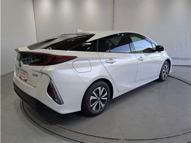 プリウスPHV1.8 A