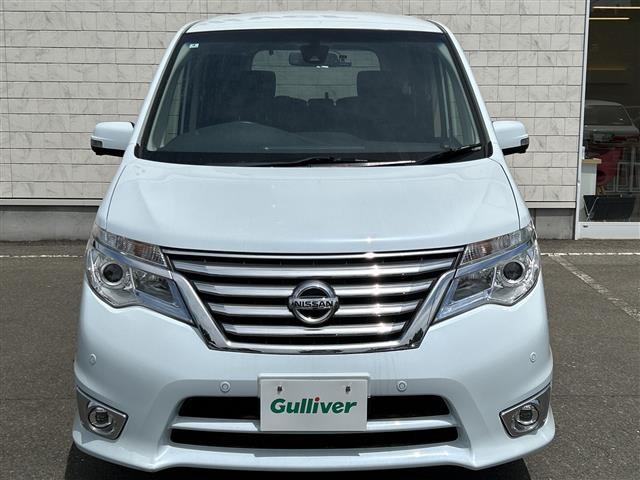 セレナ2.0 ハイウェイスター Vセレクション+Safety II 4WD