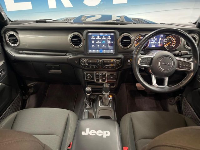 ラングラーアンリミテッド サハラ 4WD