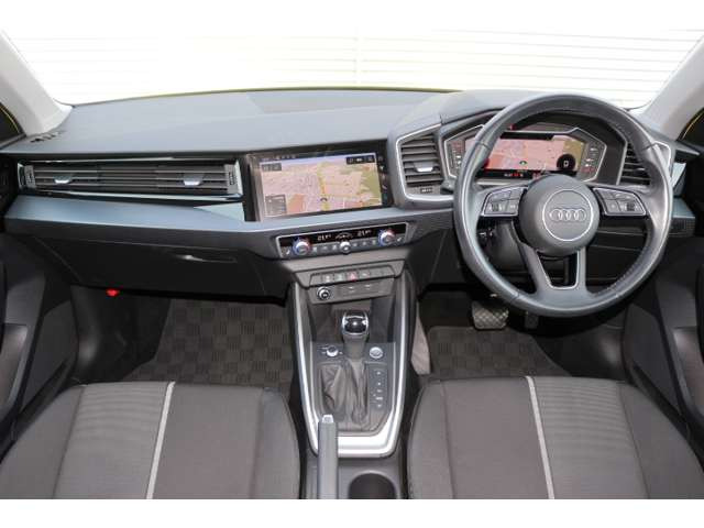 A1スポーツバック25 TFSI アドバンスド