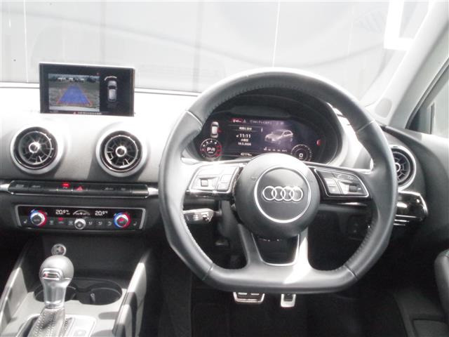 A3スポーツバック2.0 TFSI クワトロ スポーツ 4WD