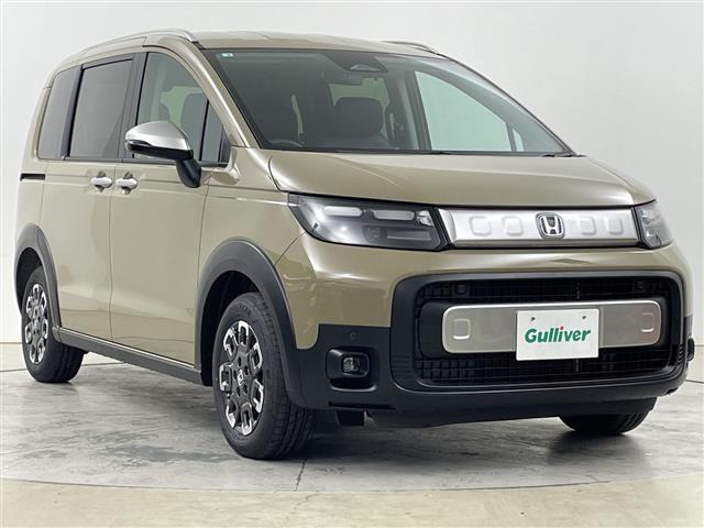 フリード1.5 e:HEV クロスター 4WD
