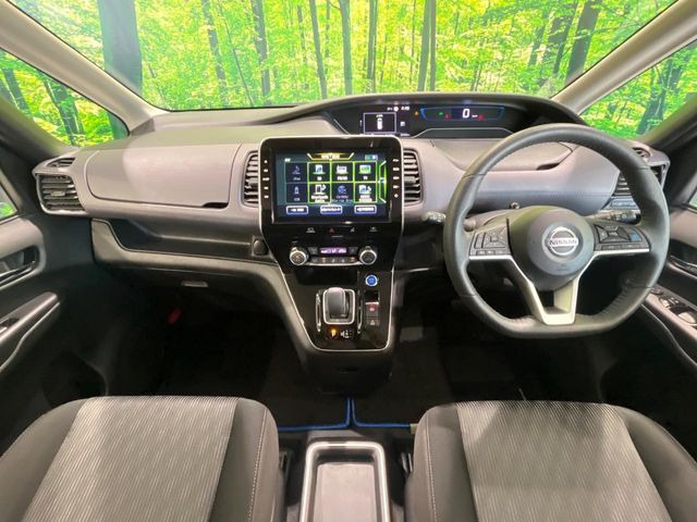 セレナ1.2 e-POWER ハイウェイスターV
