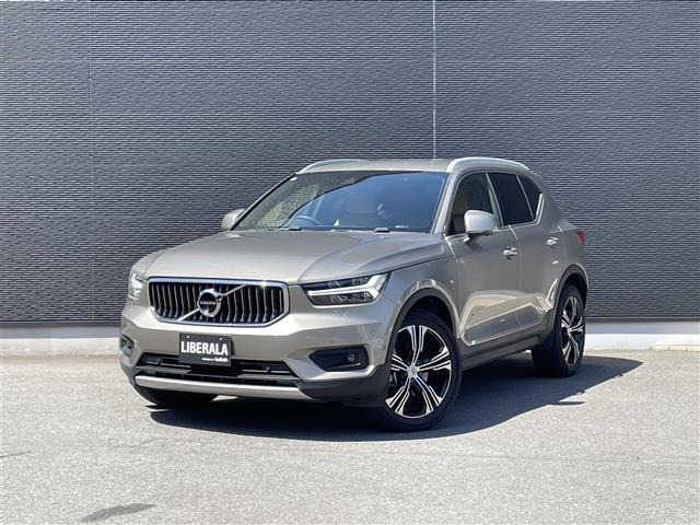 XC40B4 AWD インスクリプション 4WD