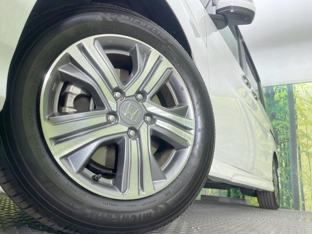 �y�����A���~�z�C�[���z�O�ςɃ}�b�`���������A���~�z�C�[���𑕒����Ă���܂��B�e��ЊO�A���~�z�C�[����A�X�^�b�h���X�^�C�����戵�����Ă���܂��B���񂲑��k����������