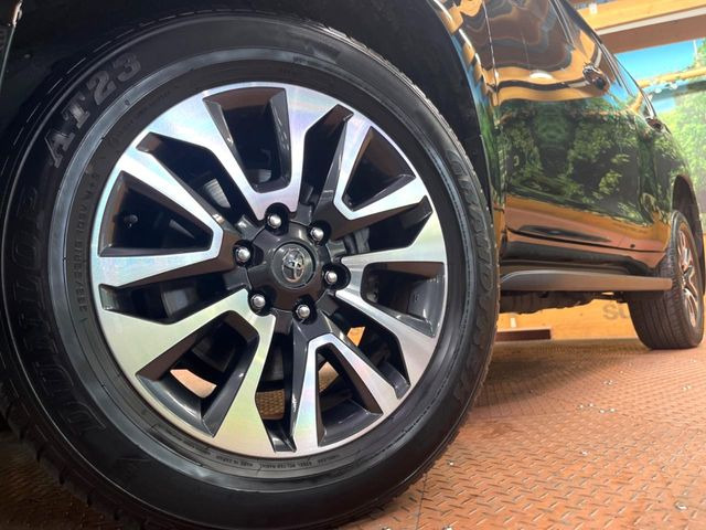 �y�����I�v�V�����A���~�z�C�[���z�����I�v�V�����z�C�[���𑕒��B���s���\�̌���ɉ����A�O�ς����X�^�C���b�V���ɂȂ��Ă��܂��B