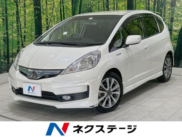 フィットハイブリッド1.5 RS