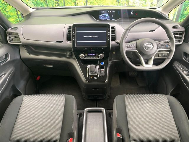 セレナ1.2 e-POWER ハイウェイスターV