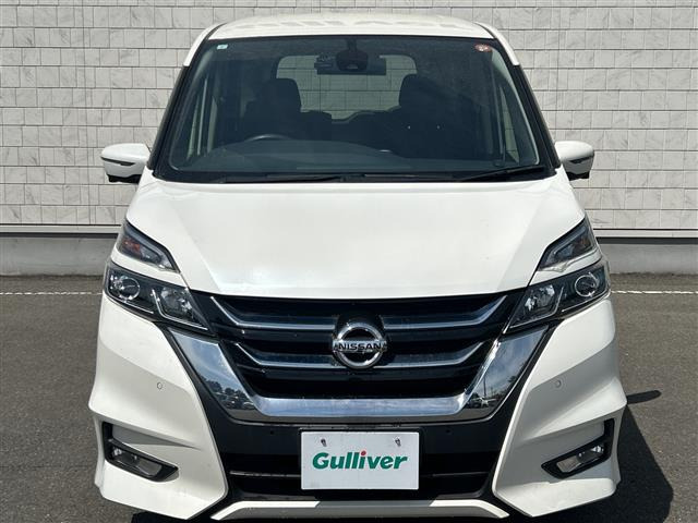 セレナ2.0 ハイウェイスター Vセレクション 4WD