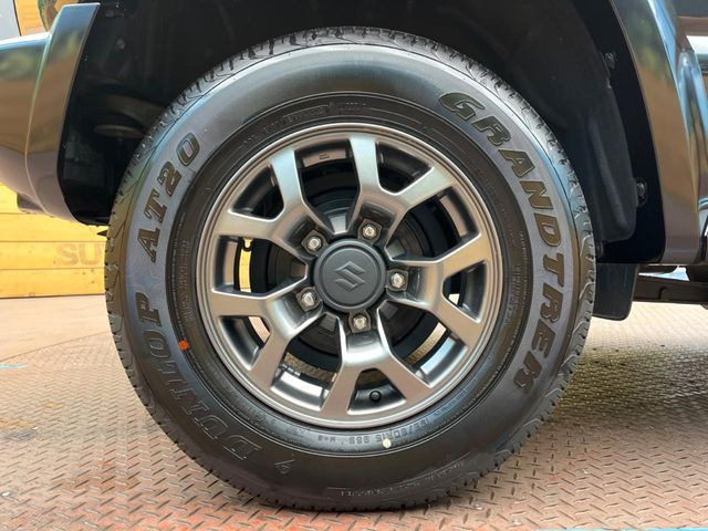 �y����15�C���`�A���~�z�C�[���z�O�ςɃ}�b�`���������A���~�z�C�[���𑕒����Ă���܂��B�e��ЊO�A���~�z�C�[����A�X�^�b�h���X�^�C�����戵�����Ă���܂��B���񂲑��k����������