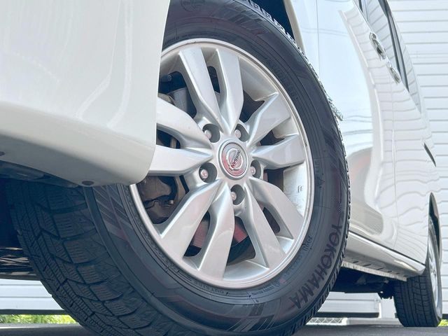 �y����15�C���`�A���~�z�C�[���z�O�ςɃ}�b�`���������A���~�z�C�[���𑕒����Ă���܂��B�e��ЊO�A���~�z�C�[����A�X�^�b�h���X�^�C�����戵�����Ă���܂��B���񂲑��k����������
