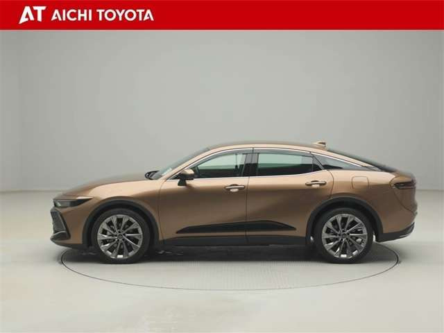 クラウンクロスオーバー2.5 G アドバンスト レザー パッケージ E-Four 4WD