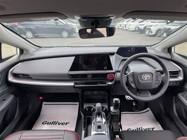 プリウス1.8 X E-Four 4WD