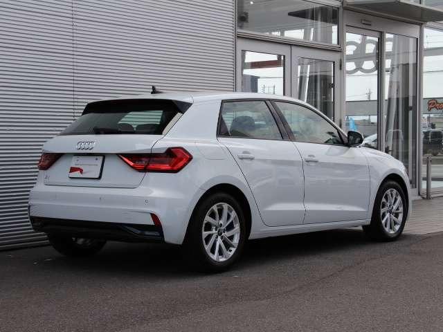 A1スポーツバック25 TFSI アドバンスド