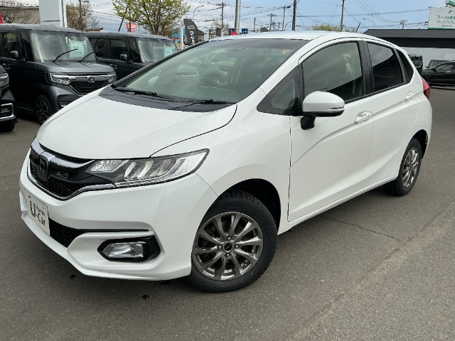 フィット1.3 13G L ホンダセンシング 4WD